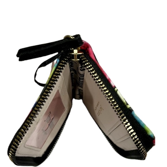 Juicy Couture Wallet Off The Chain Large Zip Around Black Multi Rose Print NWT - Picture 7 of 10